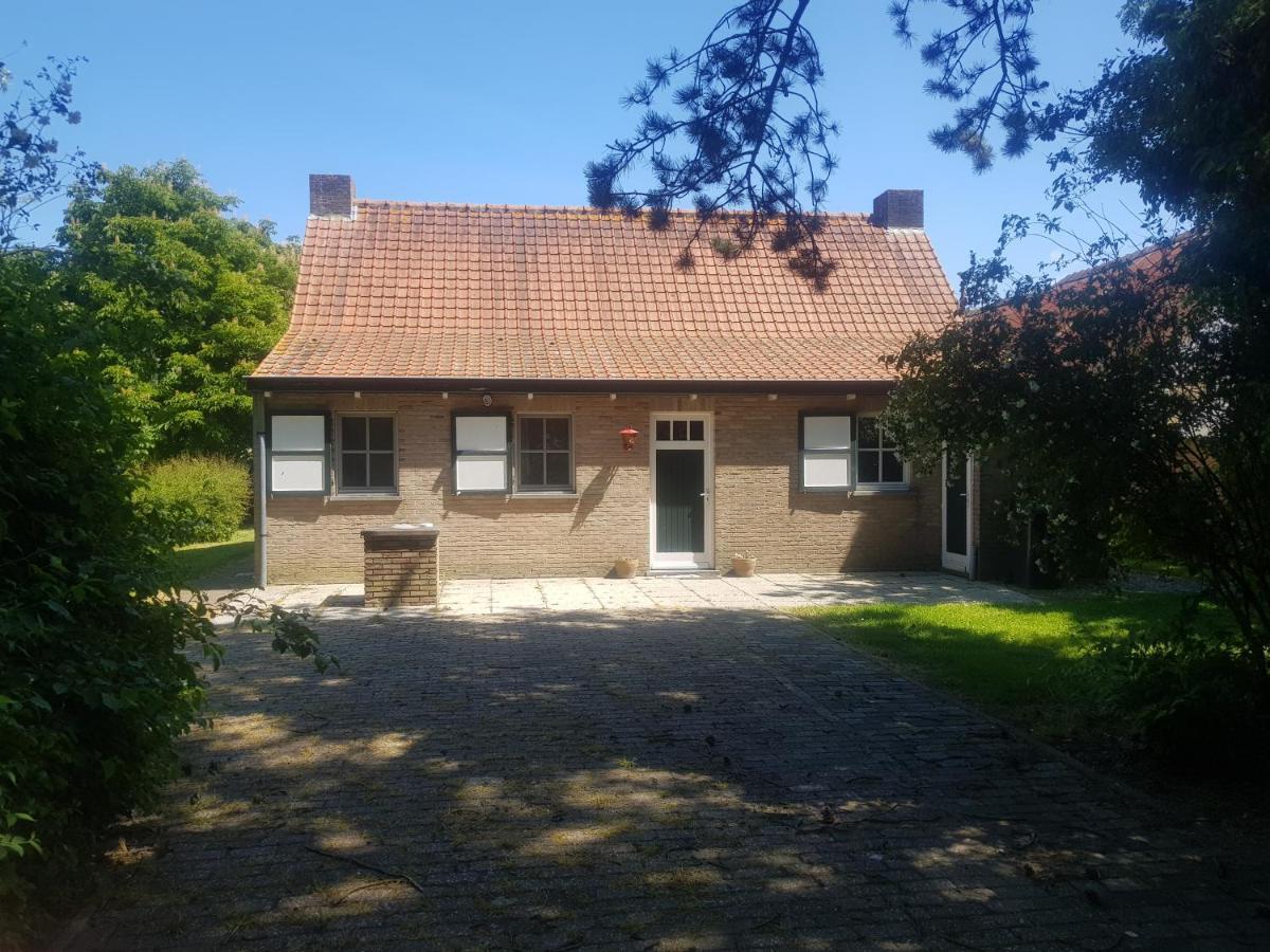 Villa De Bedstee Schoondijke Exterior foto